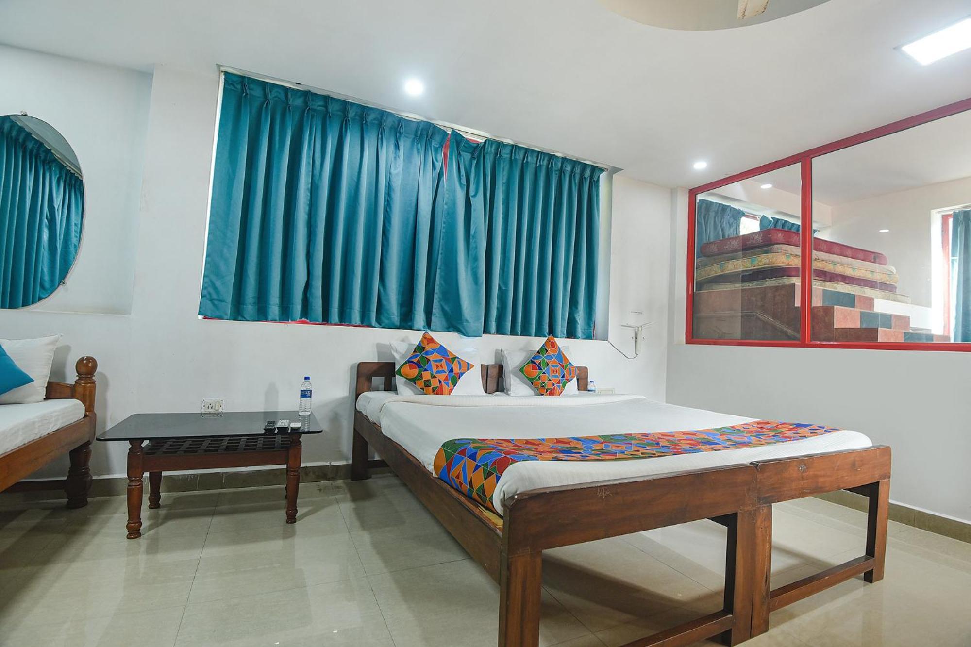 Fabexpress Stargaze Beach Anjuna Bagian luar foto