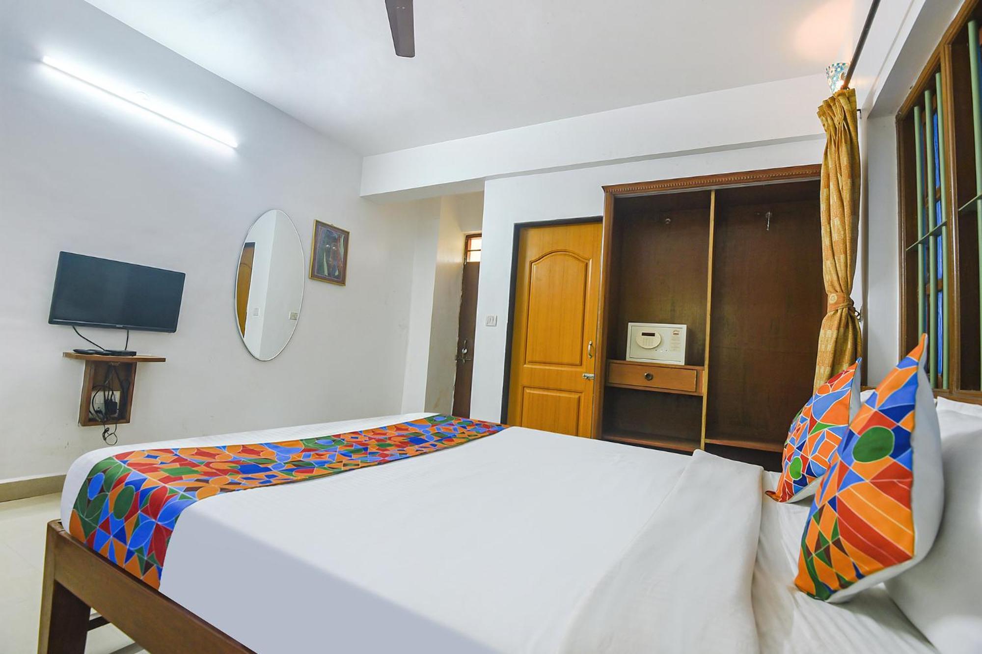 Fabexpress Stargaze Beach Anjuna Bagian luar foto