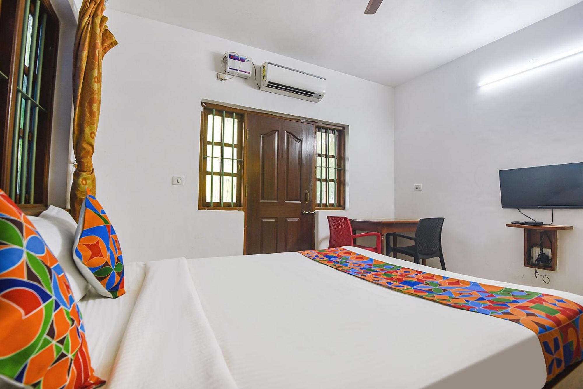 Fabexpress Stargaze Beach Anjuna Bagian luar foto